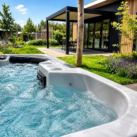 Luxe Vakantievilla Met Privé Jacuzzi Op De Veluwe Villa Voorthuizen